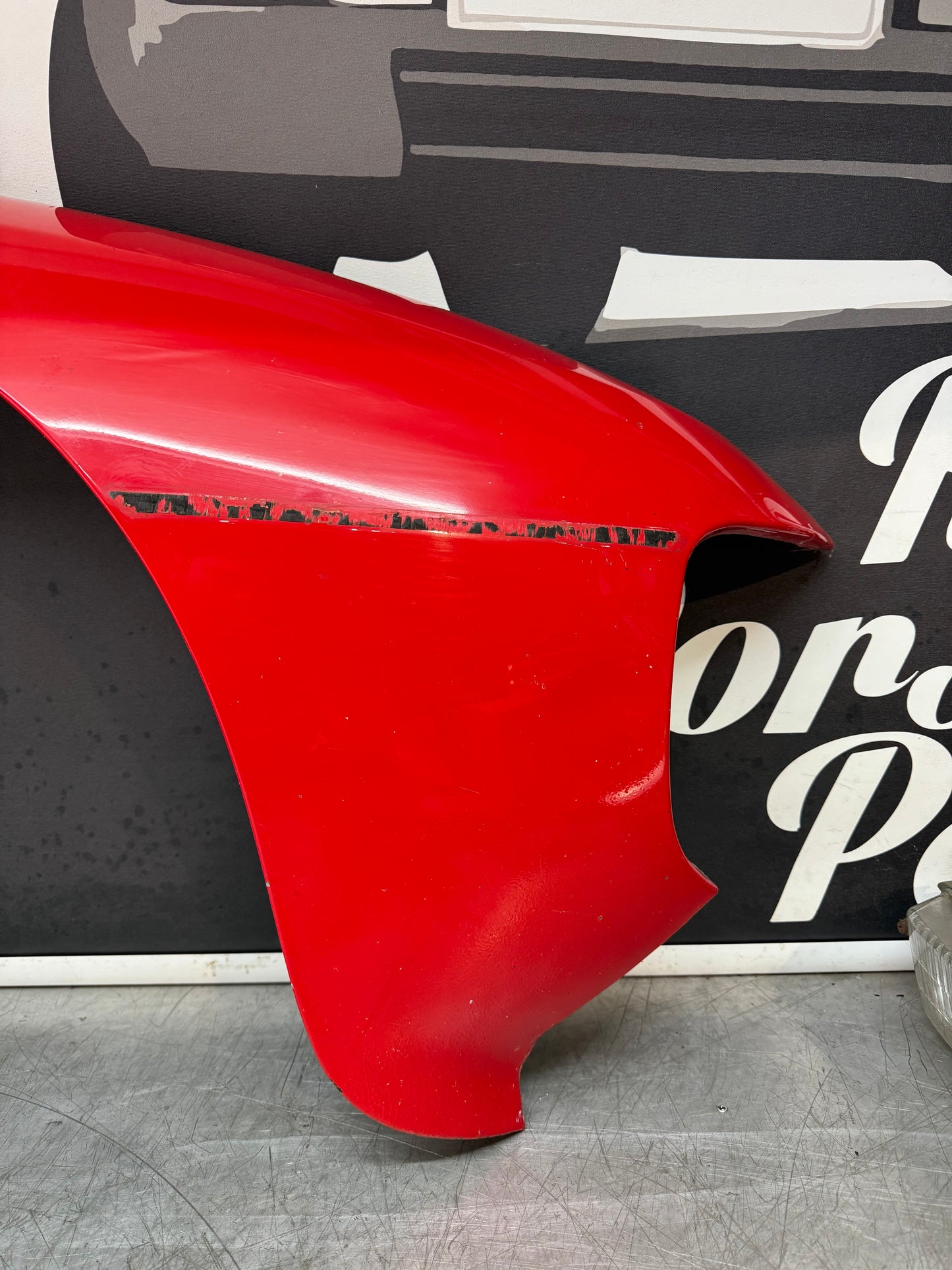 Porsche 924 Front Right wing. 477821022 - Good Condition