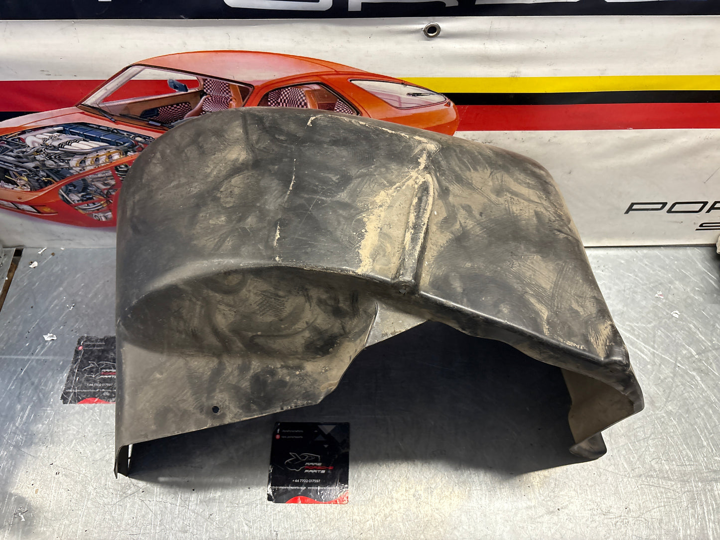 Porsche 928 wheel arch liner Left 92850438105 Used