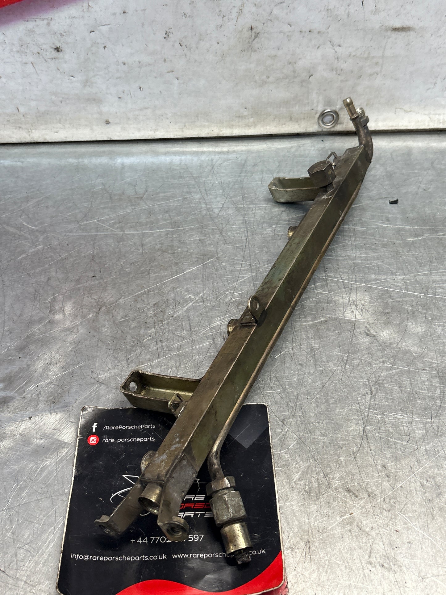 Porsche 944S fuel rail 94411008012 Used
