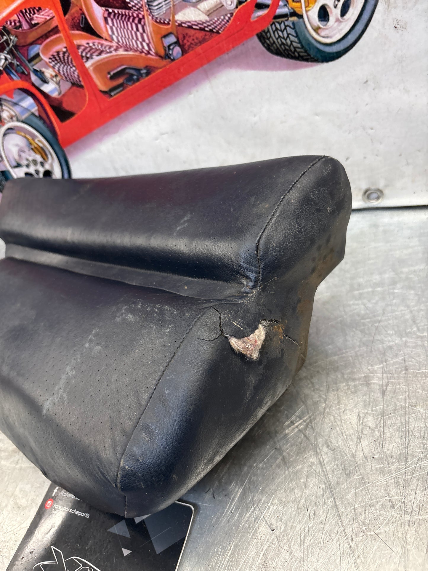 Porsche 928 rear left seat cushion, blue, leather, used 92852205951