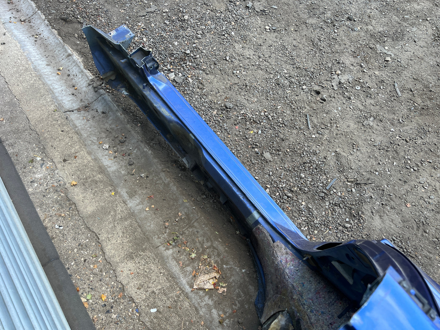 Porsche 944 S2 / Turbo 1991 Right side cut, rear fender with sill 94450390403 94450361200