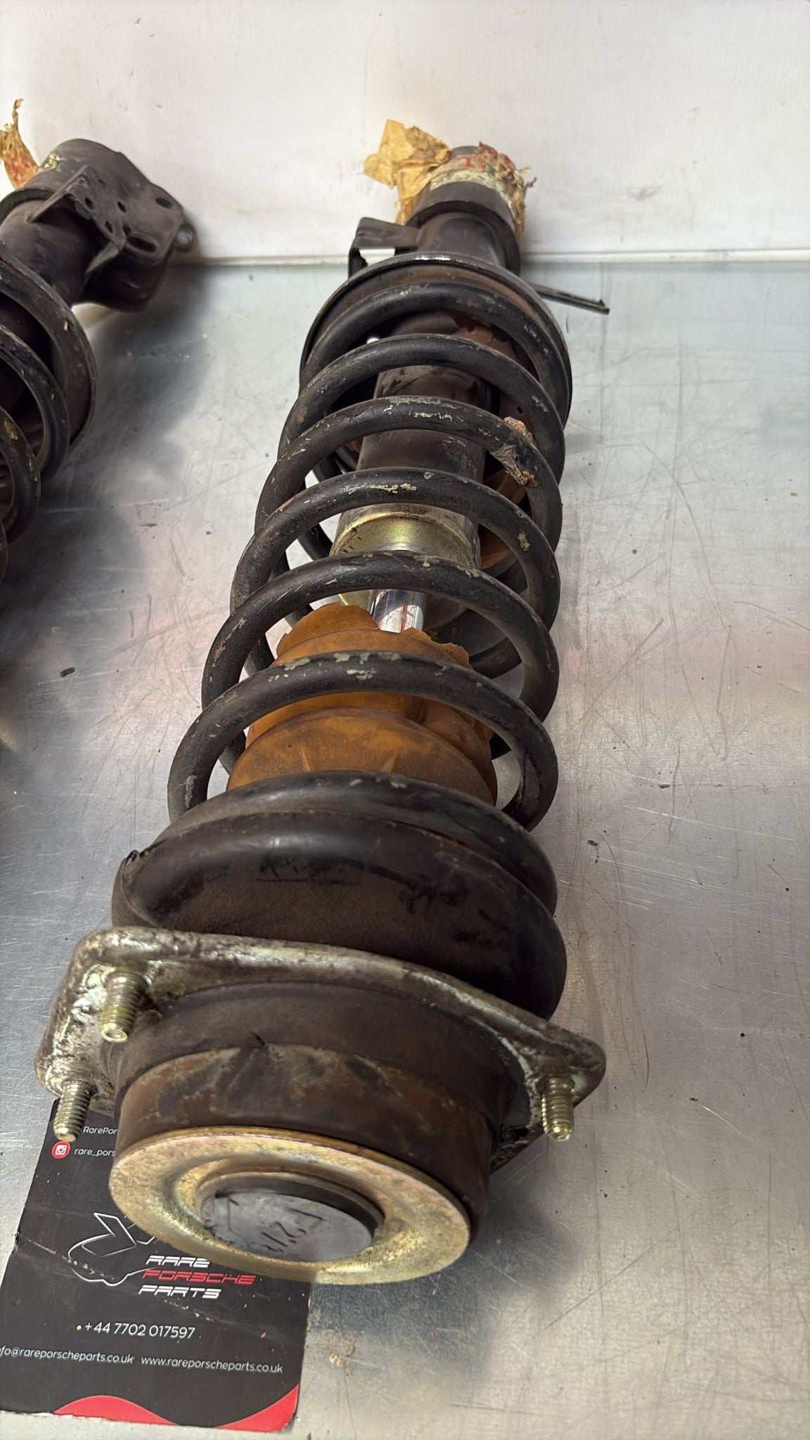 Porsche 944 Turbo pair of front shock absorber, used 95134303105 95134303205