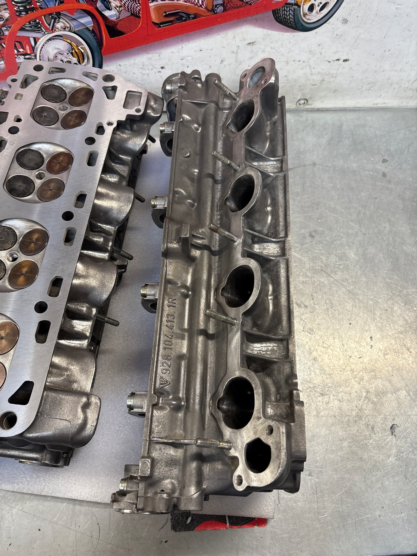 Porsche 928 S4 Pair of cylinder head, refurbished 9281044131R