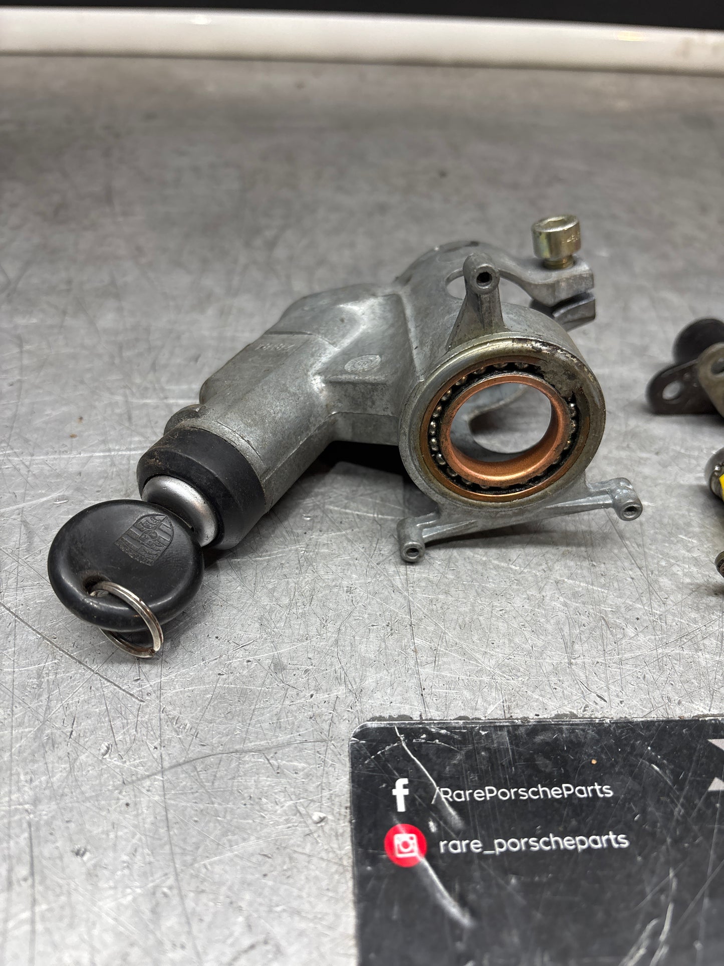 Porsche 924 944 complete lock set, 1 key, 171905851