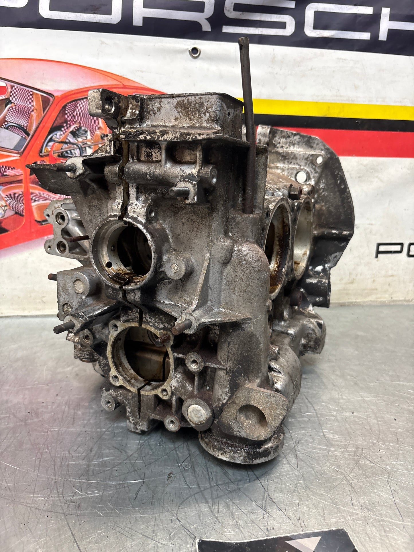 Porsche 914 1.8L engine case, used EC011388