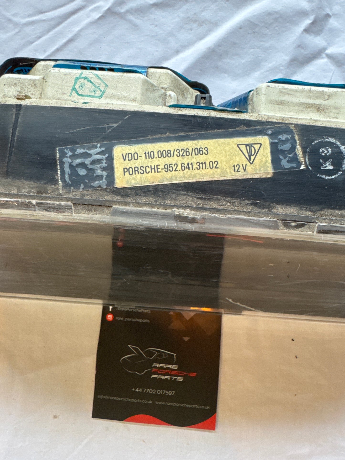 Porsche 944 Turbo dash clock binnacle pod speedometer, 951641311 used 058402 miles plastic screen has some small scratches