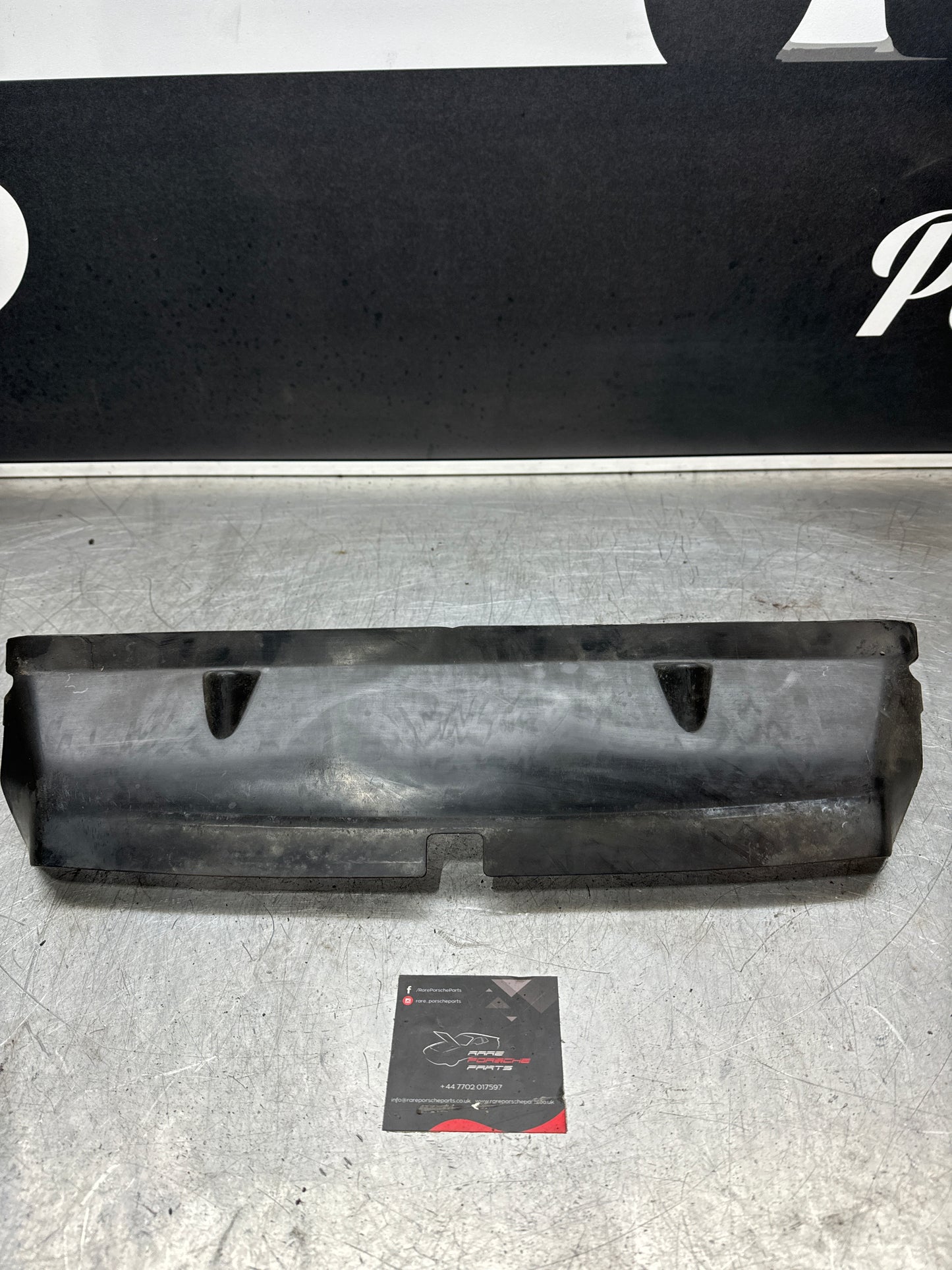 Porsche 944 S2 / turbo front air duct 94457513300 used