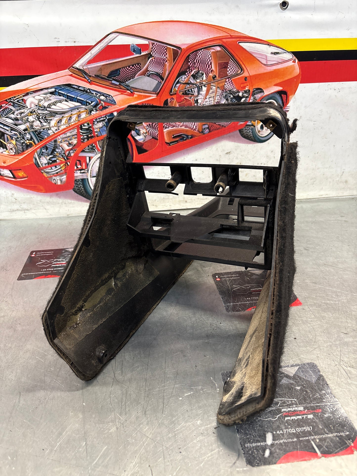 Porsche 924 944 centre console black with black carpet two switch hole 477857969 / 477857951 used