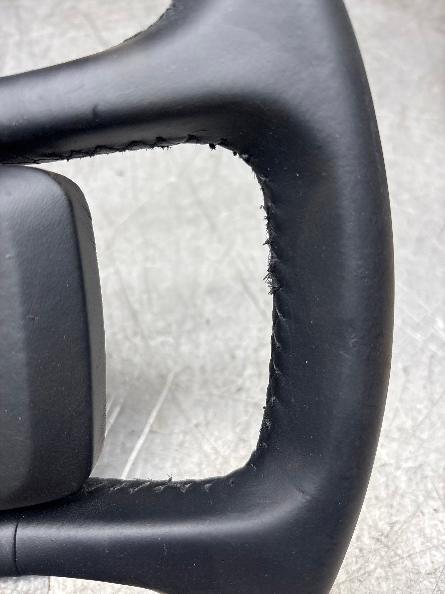 Porsche 928 black steering wheel 380mm 92834708402, used