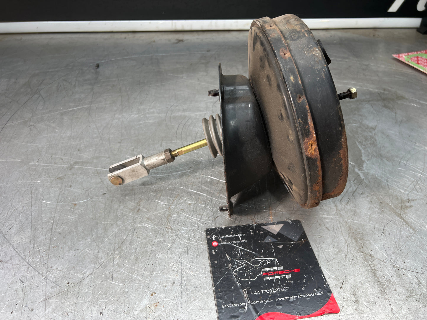 Porsche 944 brake booster, used 95135502711