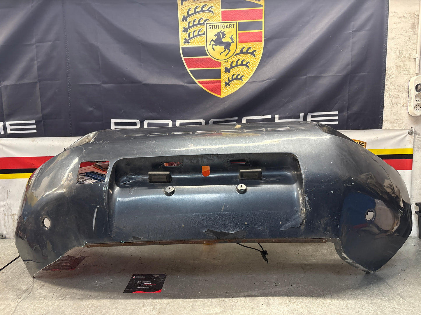 Porsche 928 rear bumper, used 92850502303 / 474181