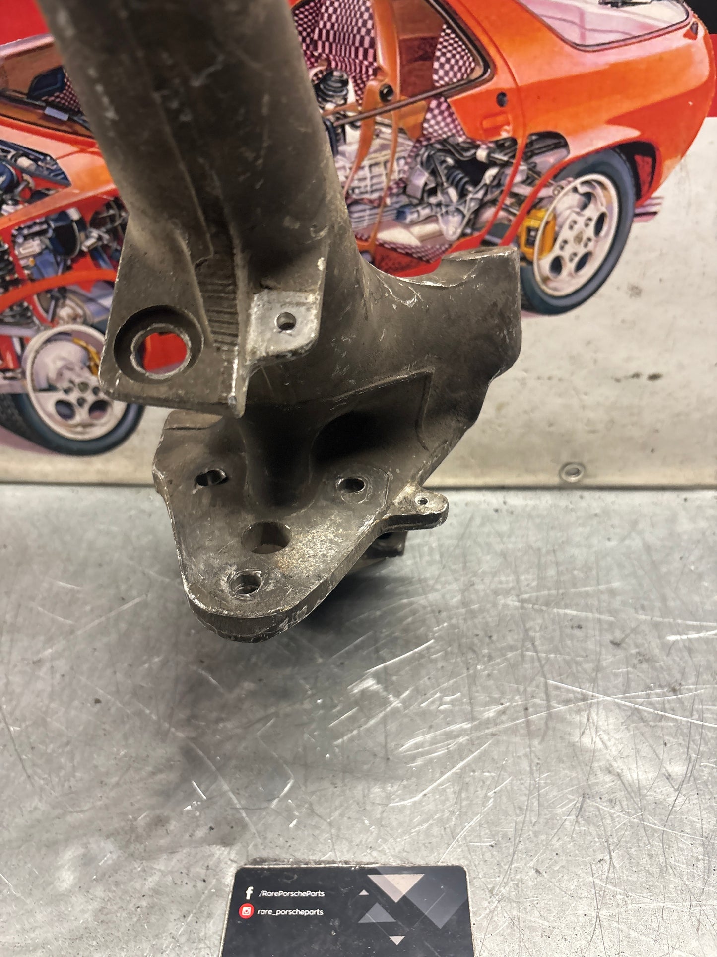 Porsche 944 alloy rear right trailing arm, used 95133151404 / 9513315144R used, with hubs