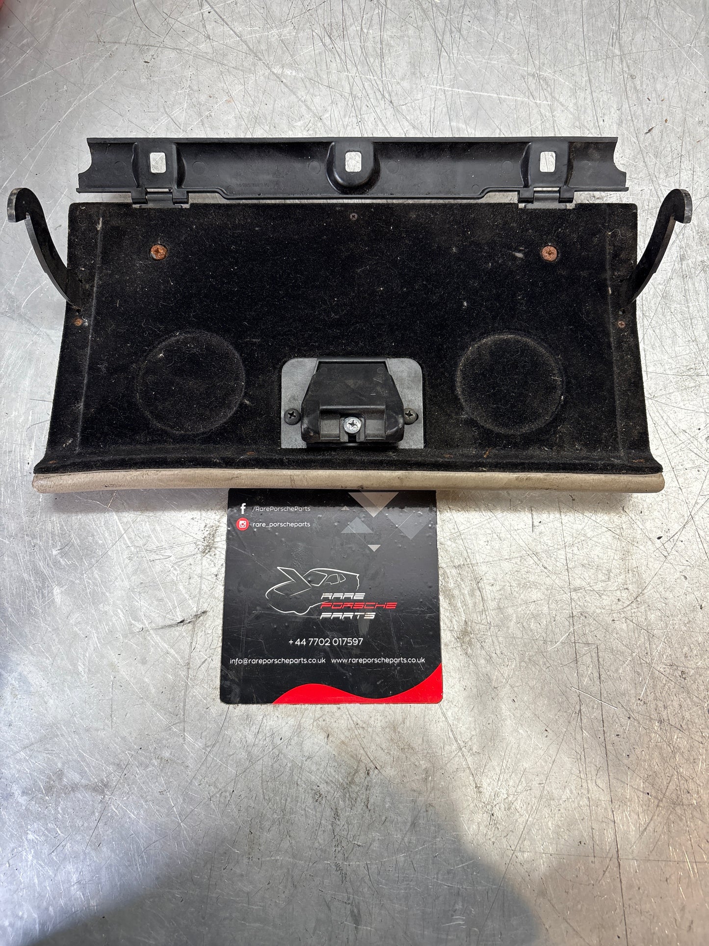 Porsche 944 85-92 glove box lid cream used
