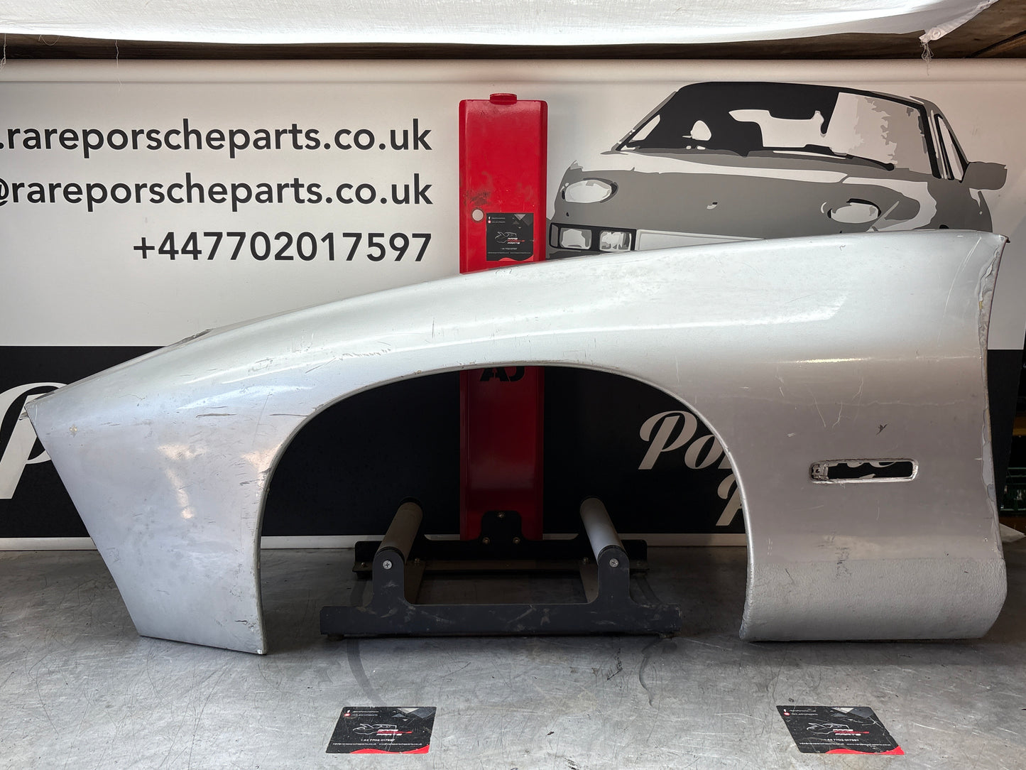 Porsche 928 -87 front left wing, 92850301103 used