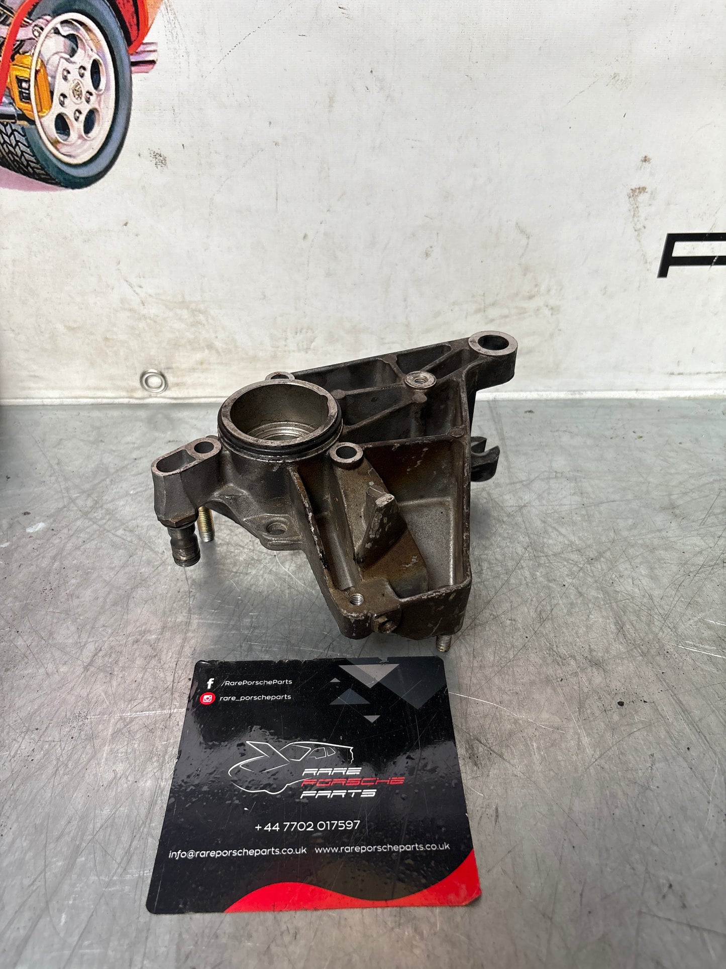 Porsche 944 Balance Shaft Mount Bearing Housing 9441011426R , used