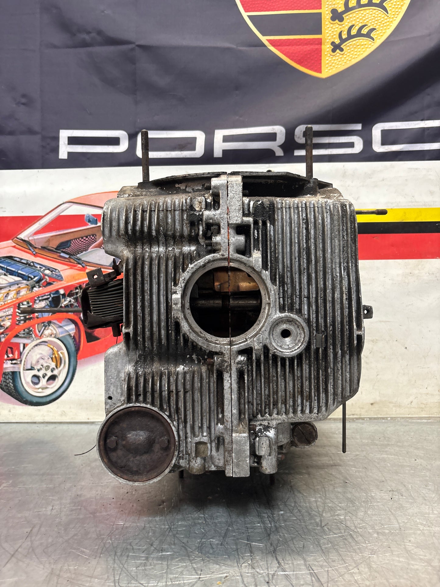 Porsche 914 1.8L engine case, used EC002622
