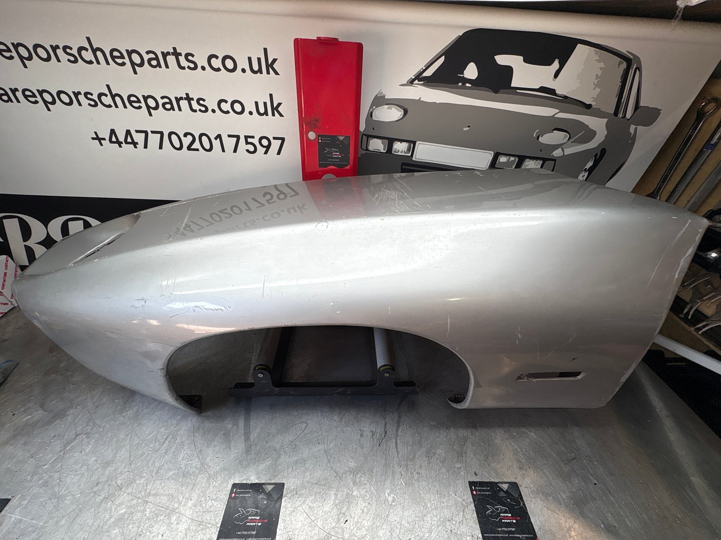 Porsche 928 -87 front left wing, 92850301103 used