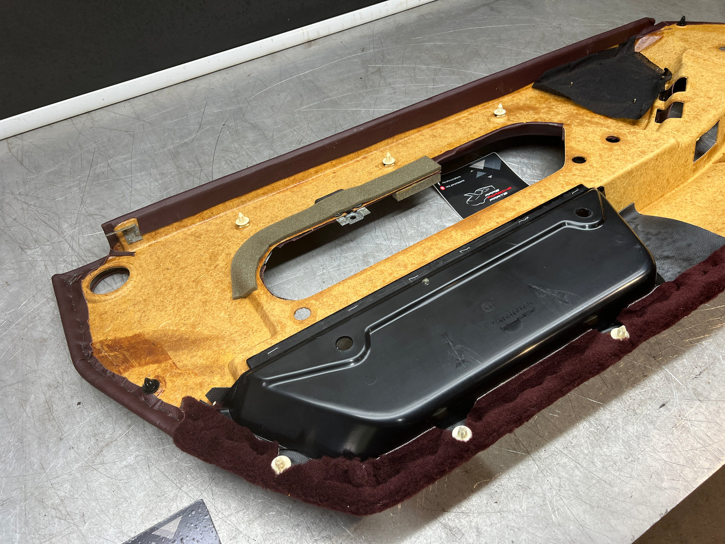 Porsche 928 Right side door card, burgundy, 92855522600 NOS