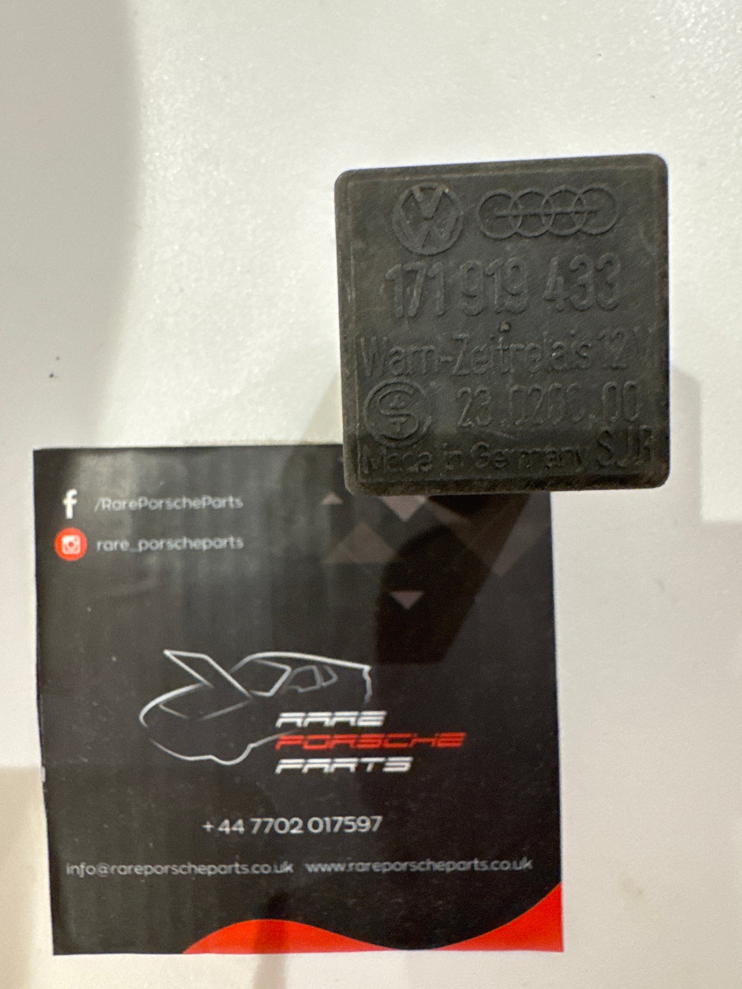 Porsche seat belt warning relay 171919433 used