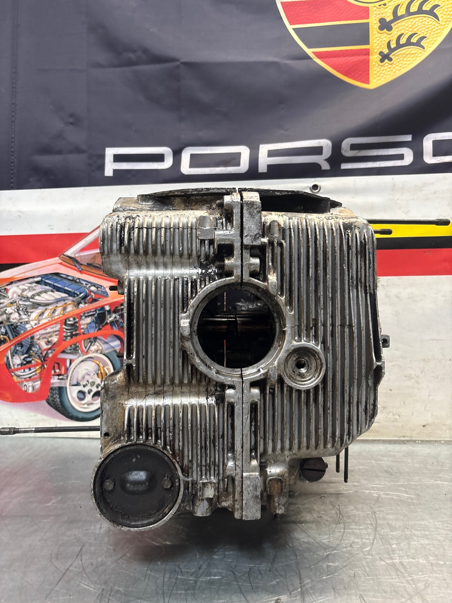 Porsche 914 1.7L engine case, used W0106089