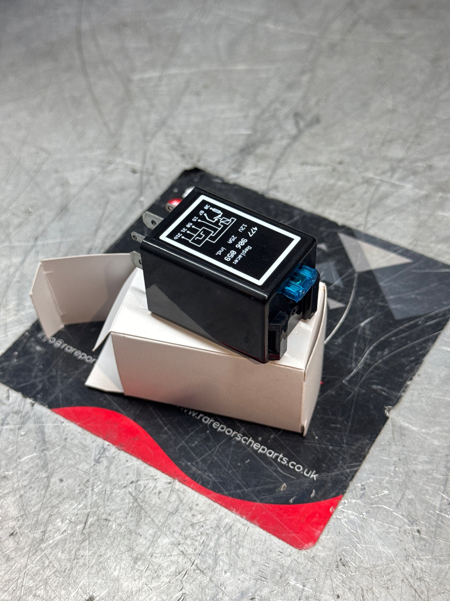Porsche 924 2.0 N/A fuel pump relay, NEW 477906059
