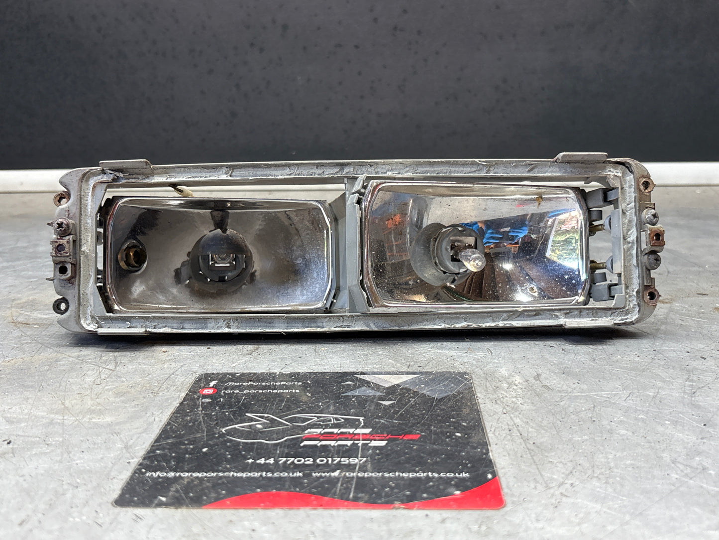 Porsche 944 S2 Turbo right foglight 95163121200, spares or repair