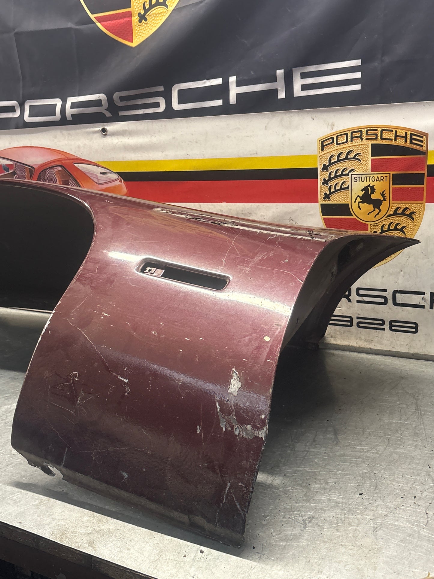 Porsche 928 front left wing, 92850301103 used