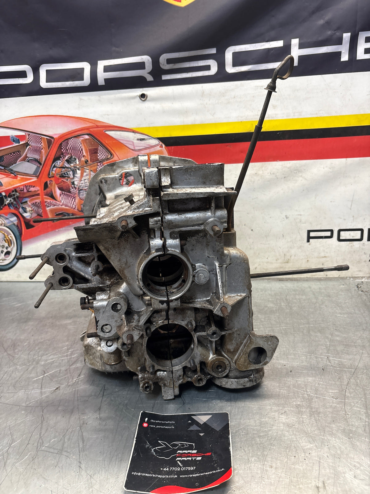 Porsche 914 1.7L engine case, used W0106089