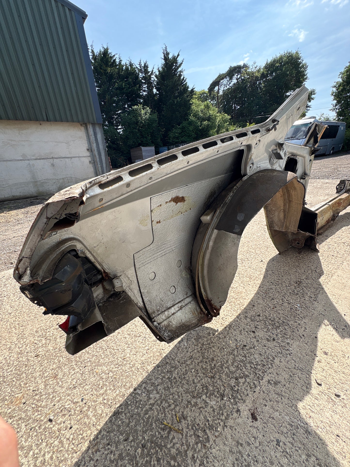 Porsche 924 left side cut, rear fender with sill