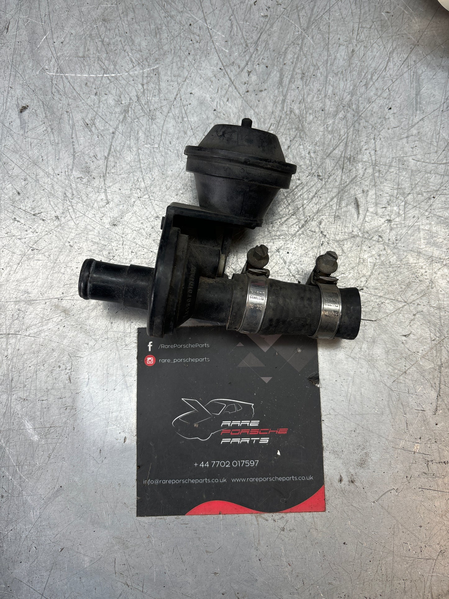 Porsche 928 heater valve 92857457304