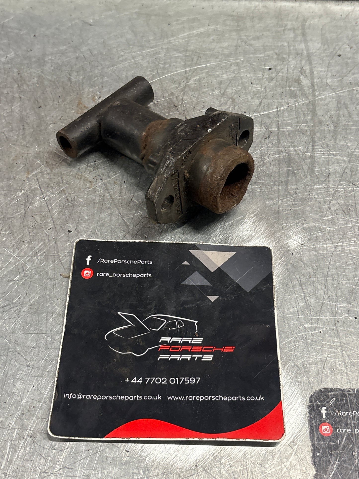 Porsche 928 Front Bumper shock absorber bracket, used 92850501522