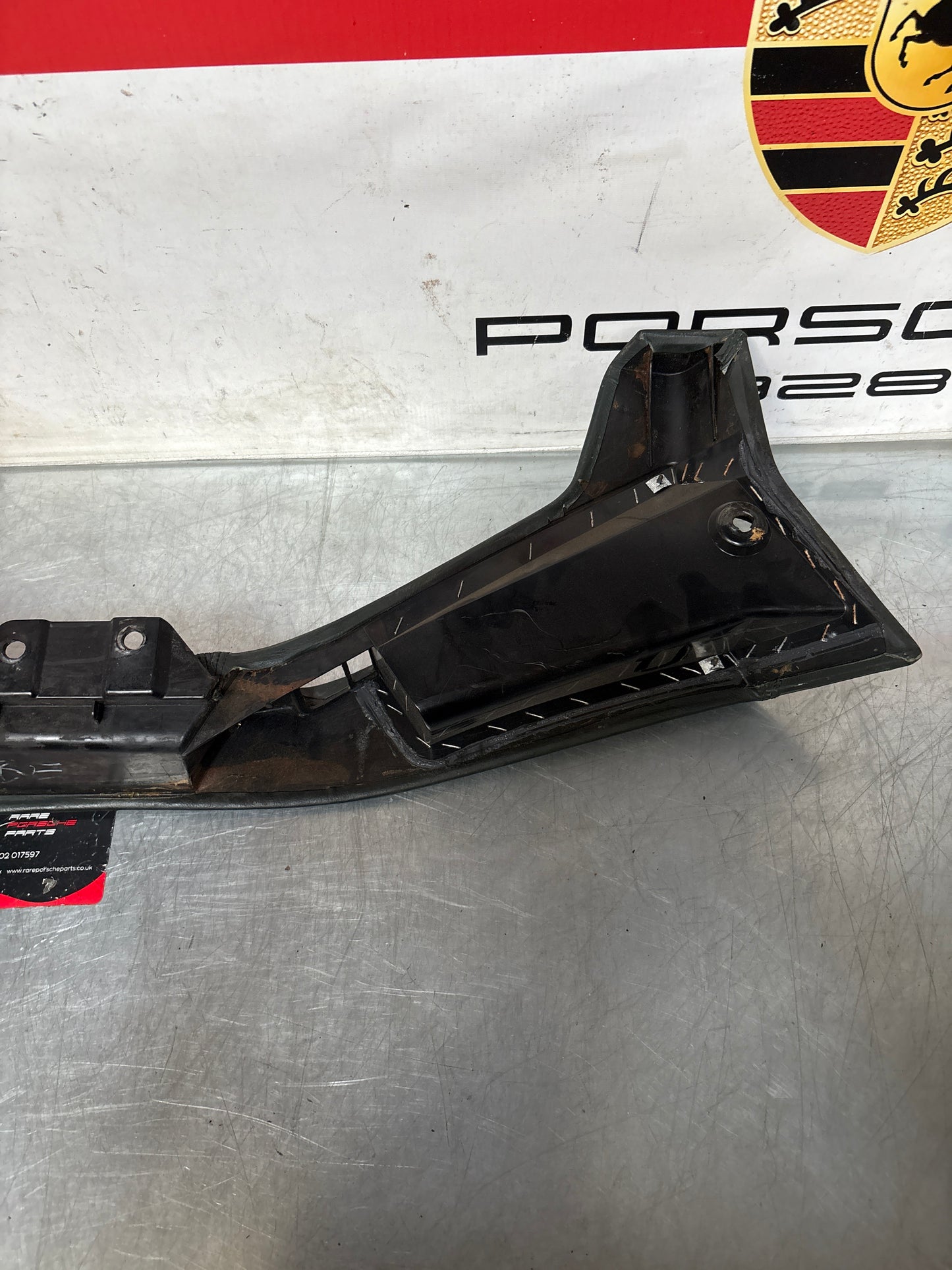 Porsche 928 Green door armrest, right, off side, 92855510203, used