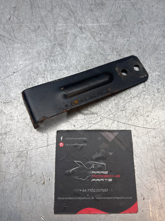 Porsche 944 stabilizer bracket, later type 94434373301 used