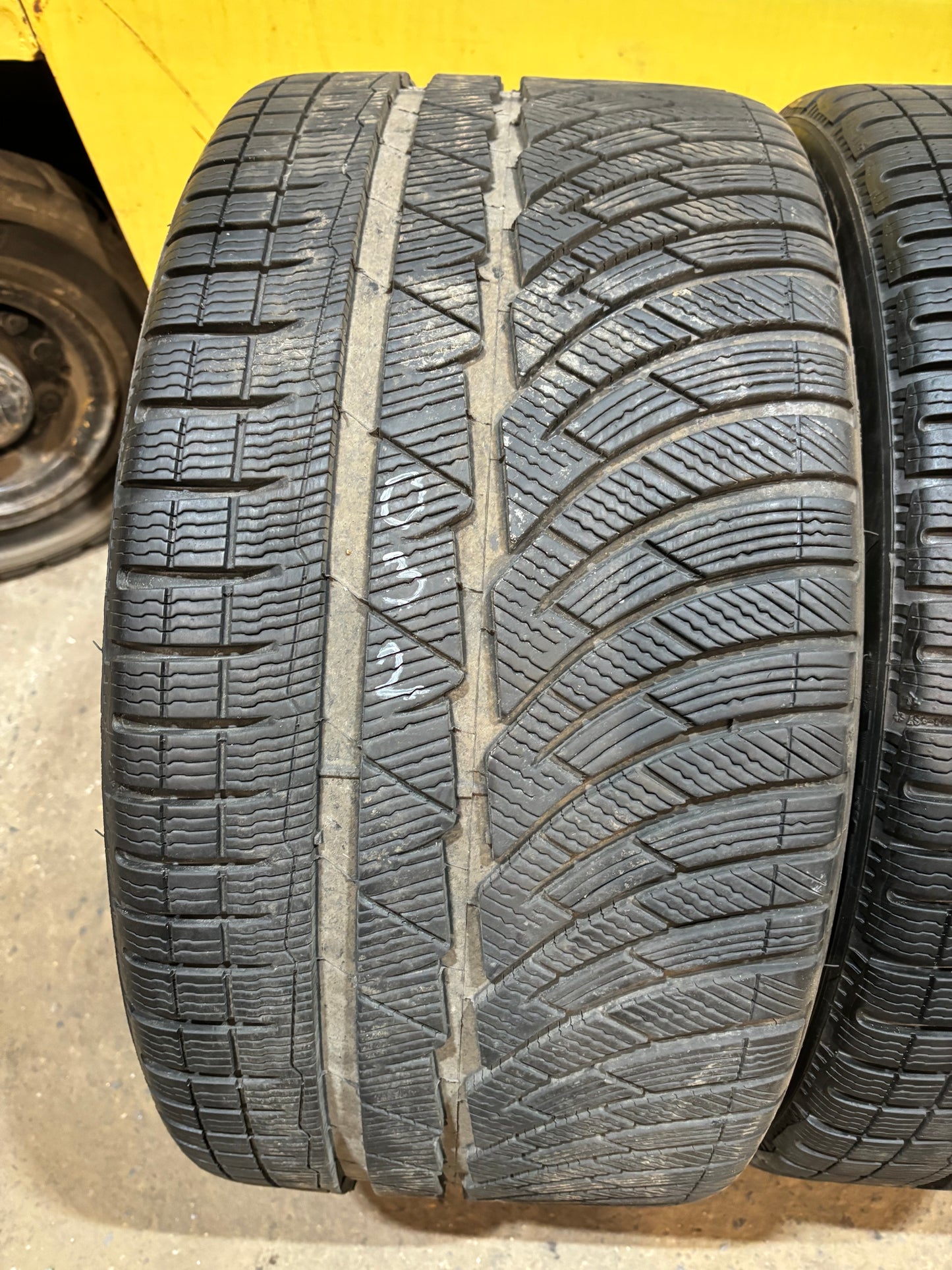 Michelin Pilot Alpin 275/30 R20 97V N0 Pair of used tyres