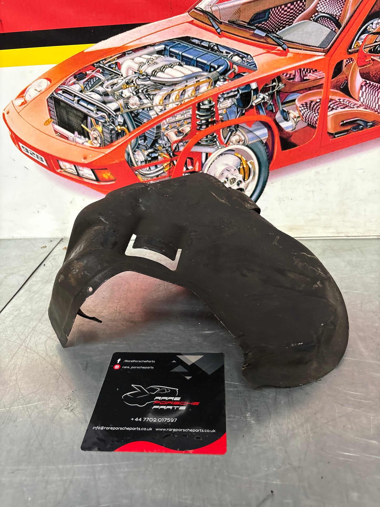 Porsche 968 - fuel pump cover plate 94420133100