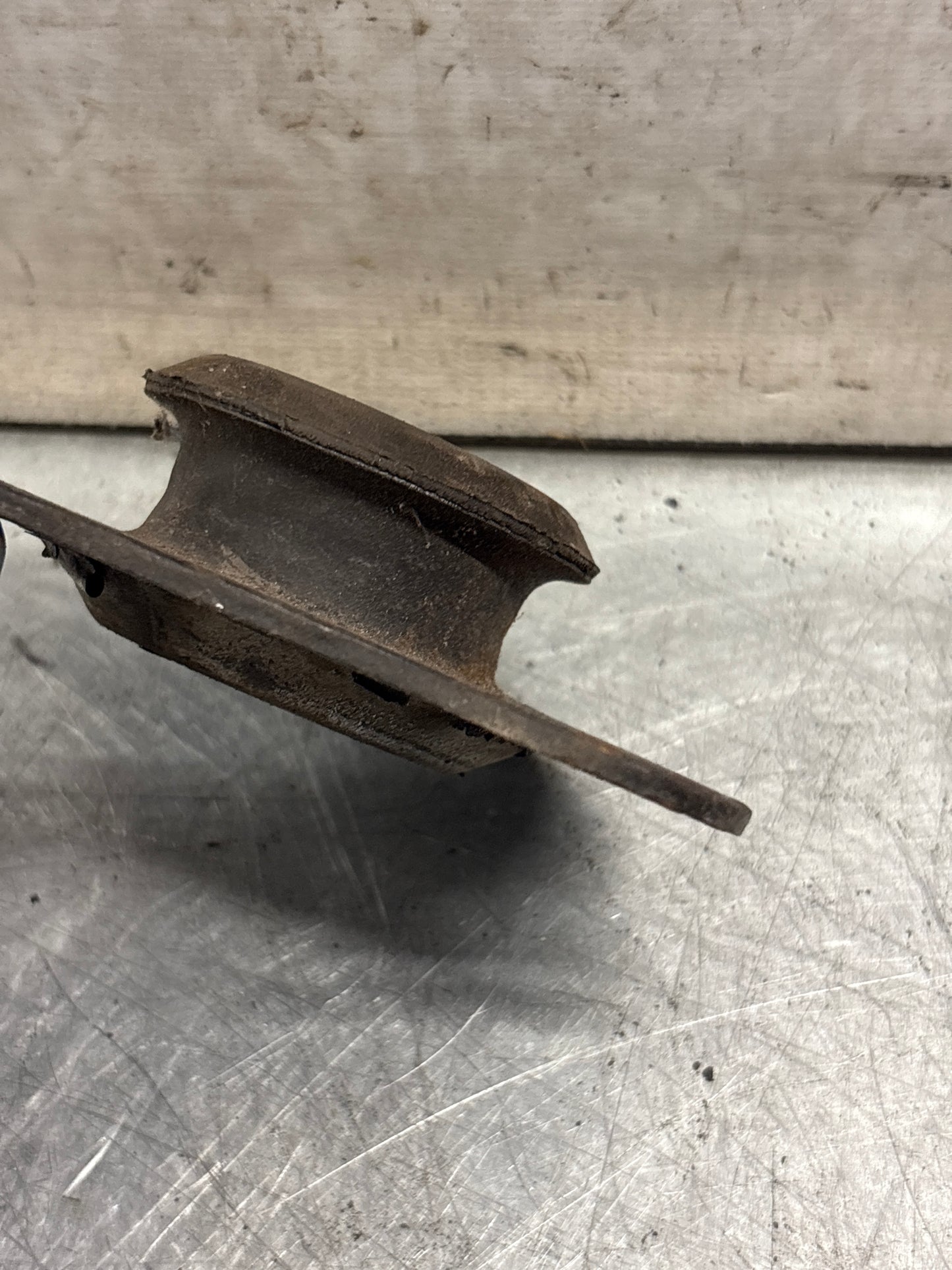 Porsche 928 front shock absorber mounting, used 92834305101