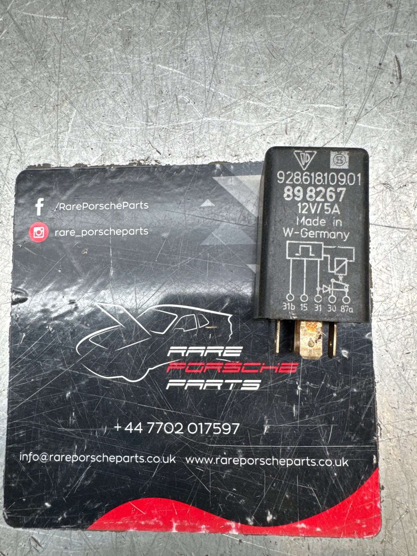Porsche 928 S4 kick down relay 92861810901 / 928.618.109.01 used