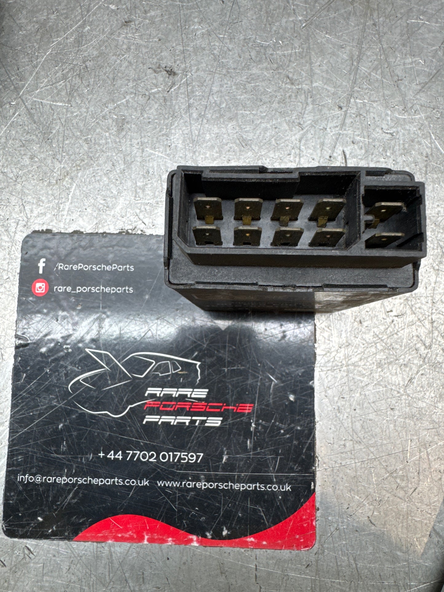 Porsche 928 alarm system control module relay 92861811700 used