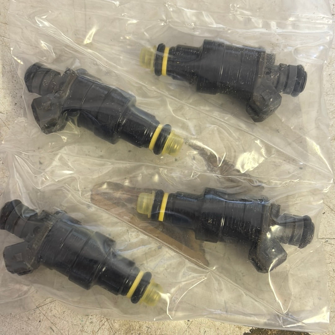 Porsche 944 924S 2.5 set of refurbished Bosch injectors 0280150201