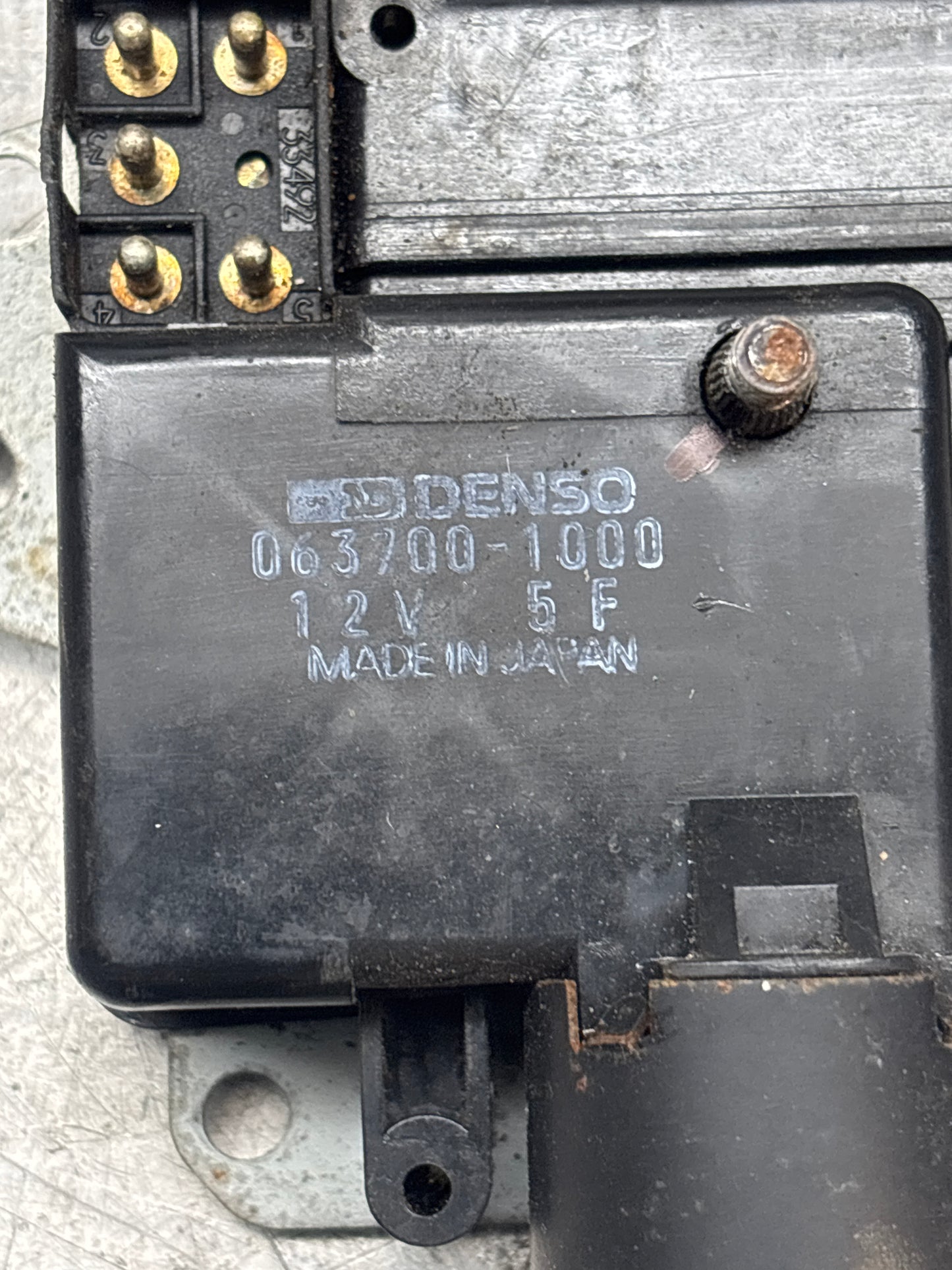 Porsche 944 Heater flap solenoid 063700-1000, 94462411900 60 degrees used