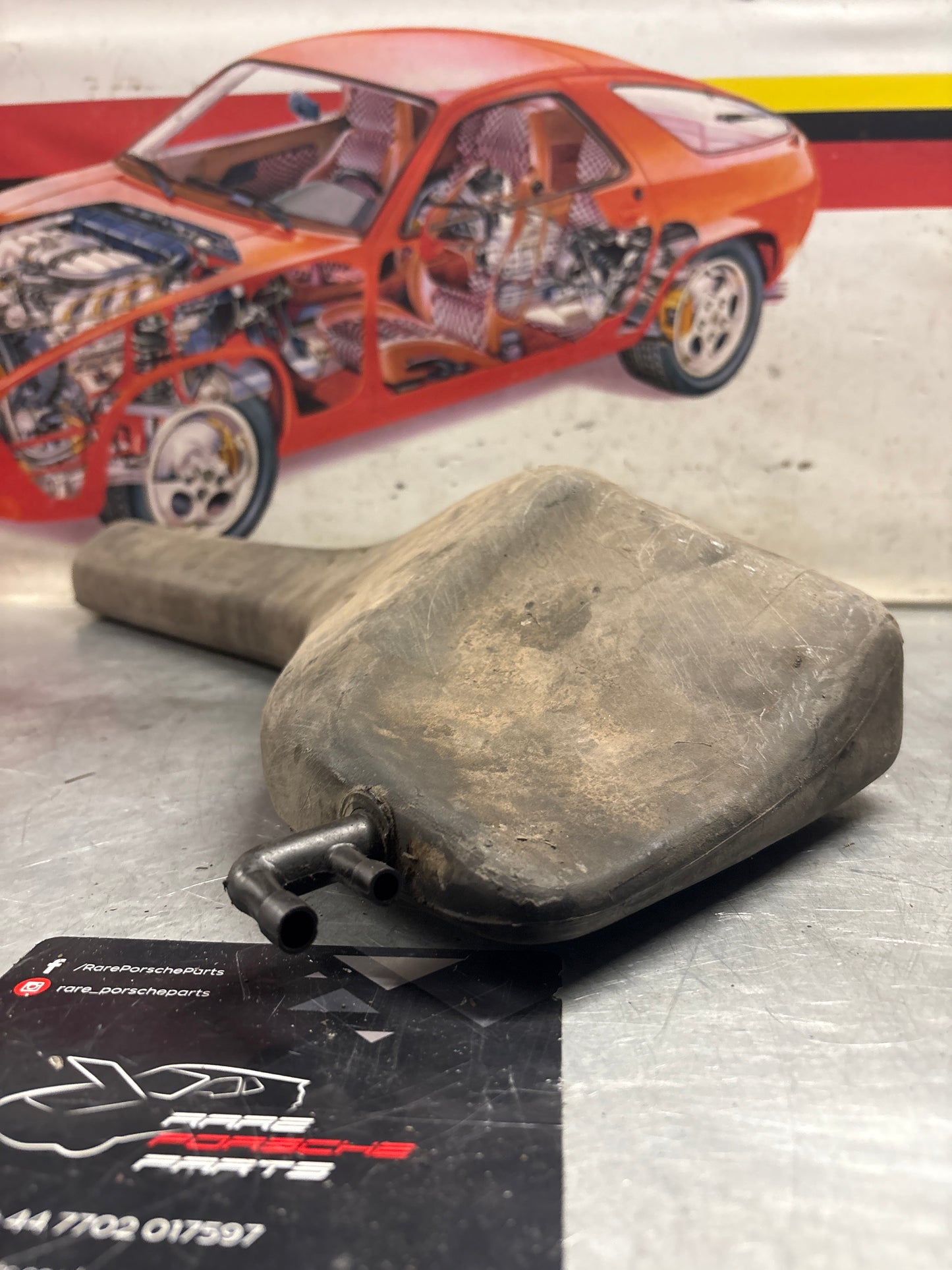 Porsche 928 reservoir, used 92820101302