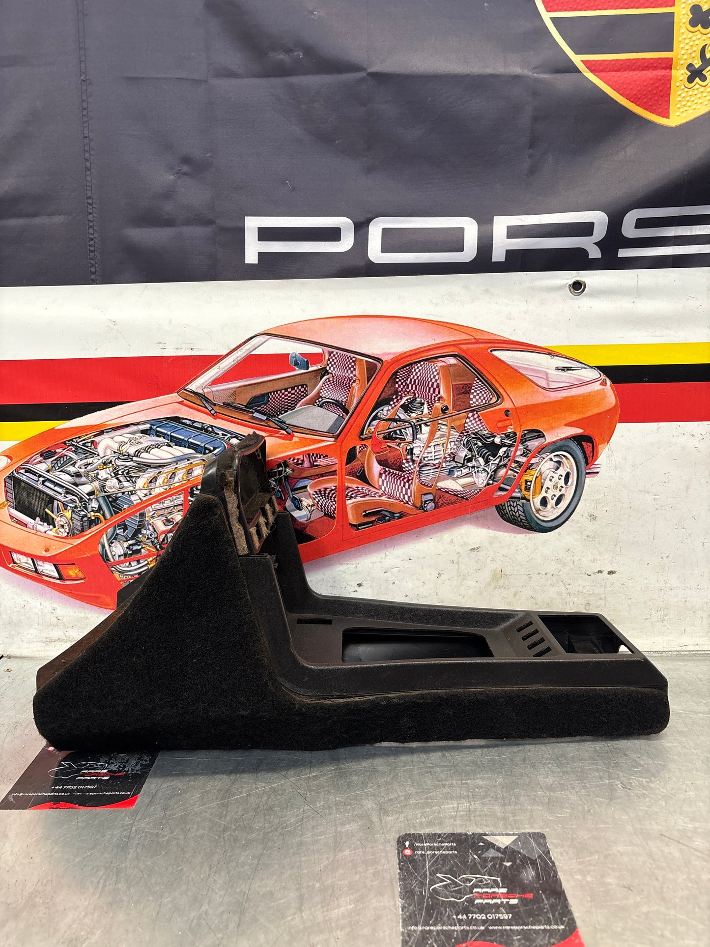 Porsche 924 944 centre console black with black carpet two switch hole 477857969 / 477857951 used