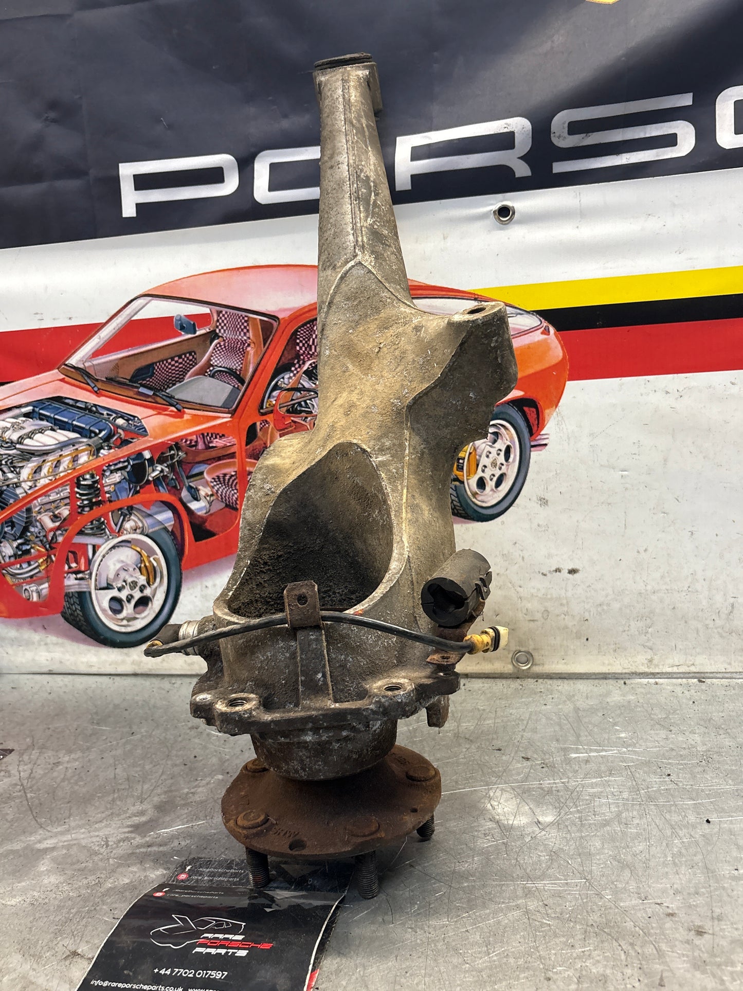 Porsche 944 alloy rear left trailing arm, used 95133151305 / 9513315134R used, with hubs