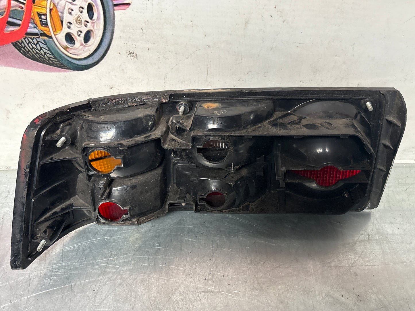 Porsche 944 right rear tail light 477945214 used