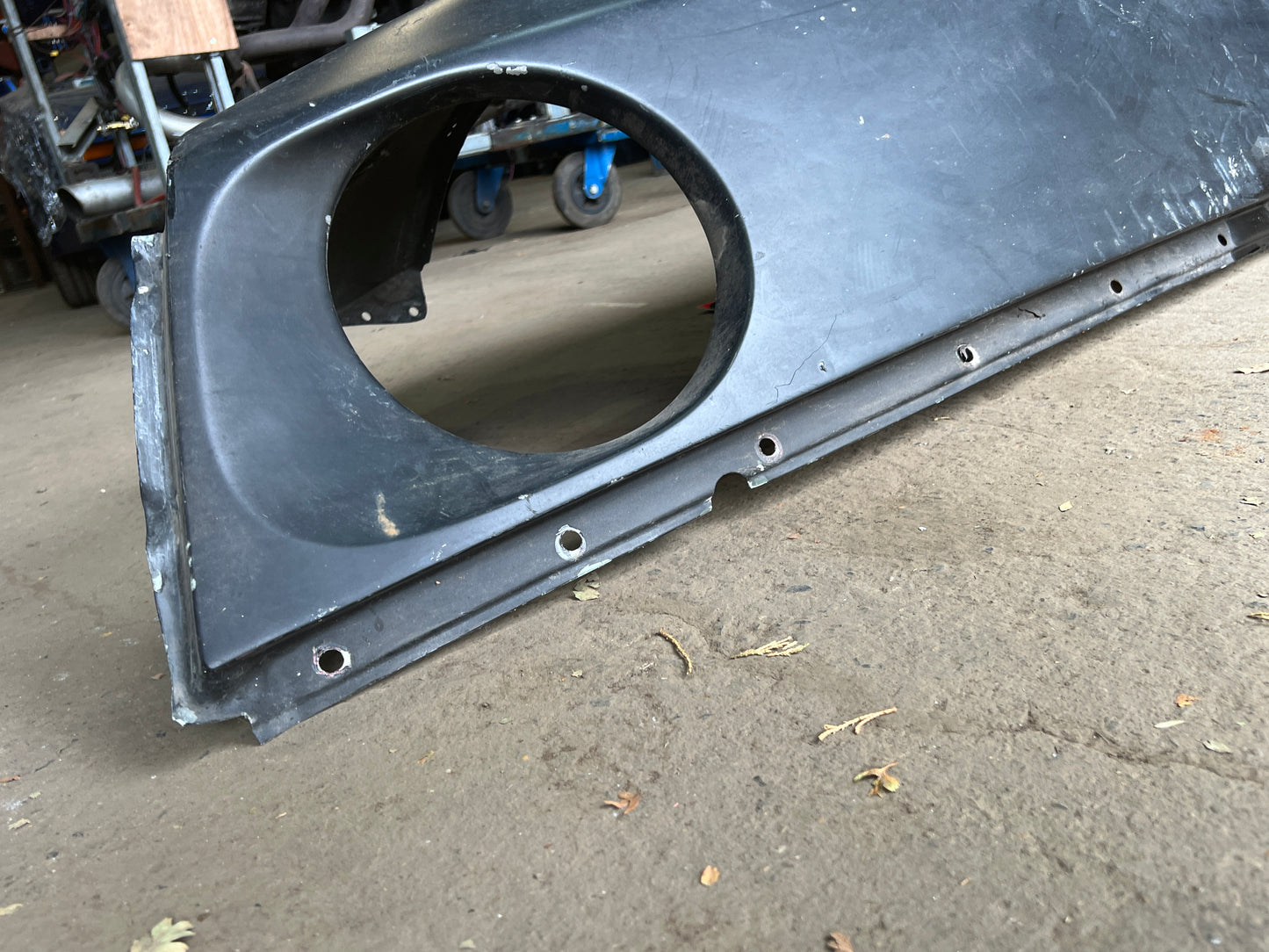 Porsche 928 -87 front right wing, used 92850301202