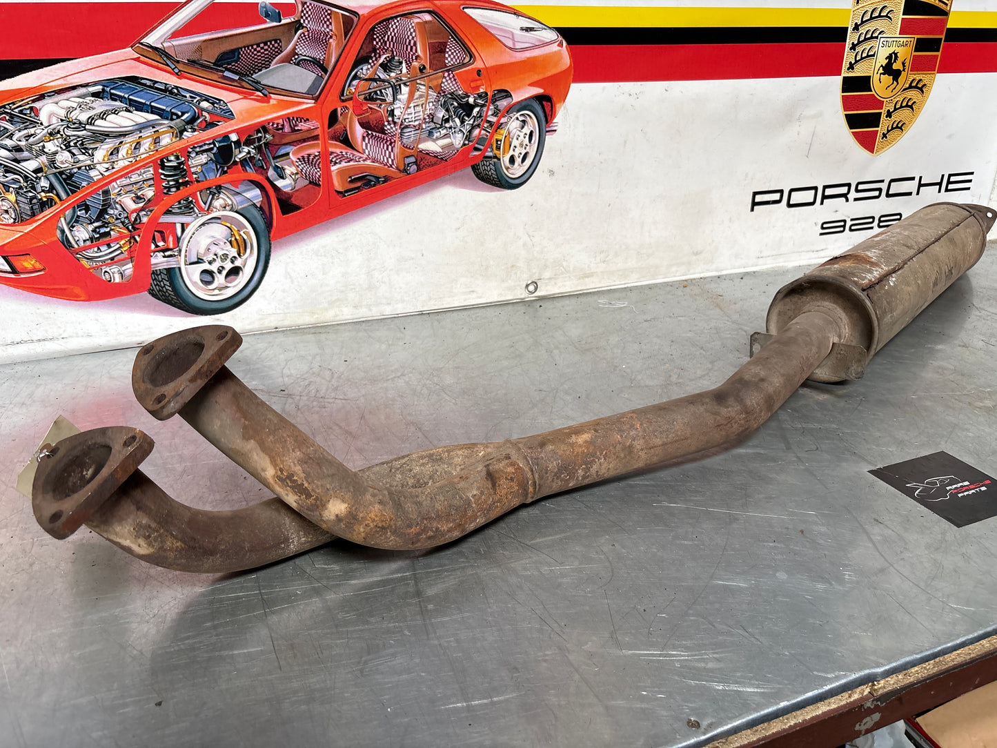 Porsche 944 exhaust middle section, used 94411108201 / 94411108300