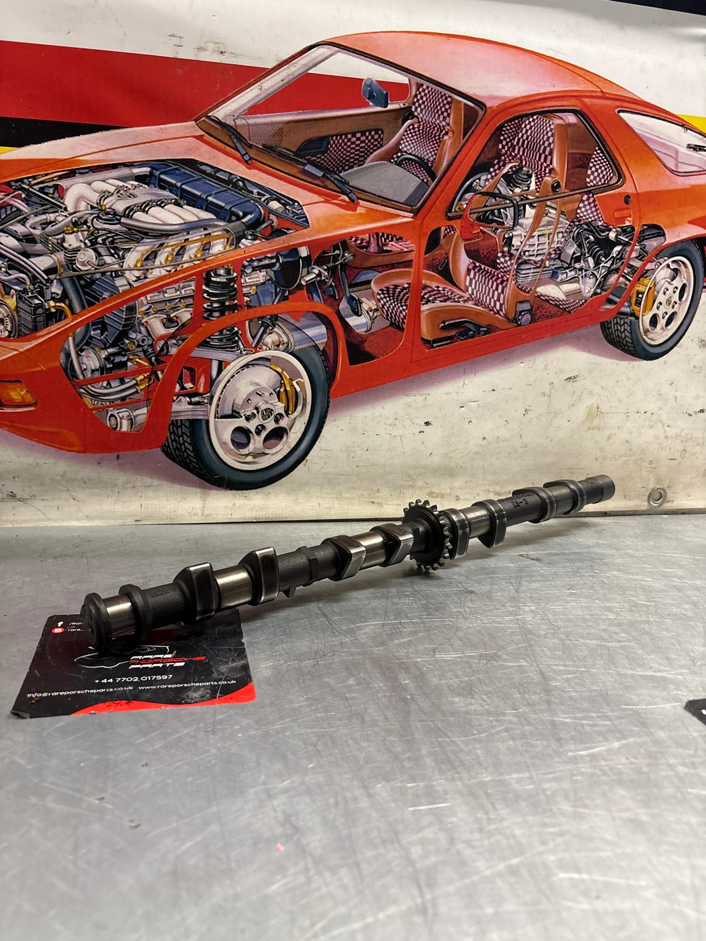 Porsche 928 S3 M28.45/46 engine Camshaft, intake side, cylinder 5-8, used 9281052923R / 92810529208