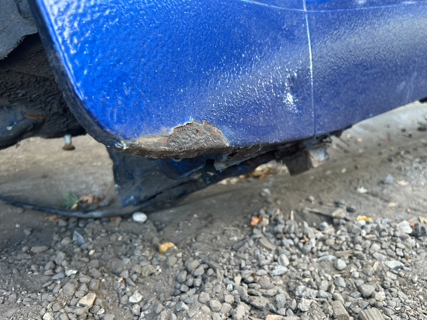 Porsche 944 S2 / Turbo 1991 Right side cut, rear fender with sill 94450390403 94450361200