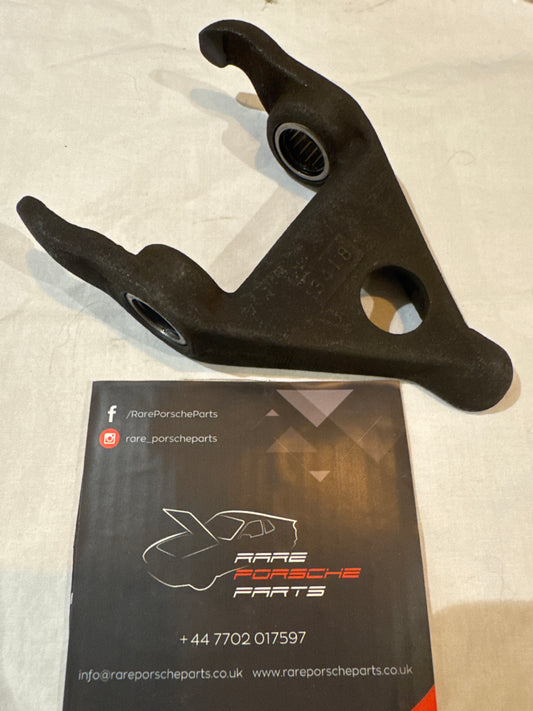 Porsche clutch fork 95011608600 NOS