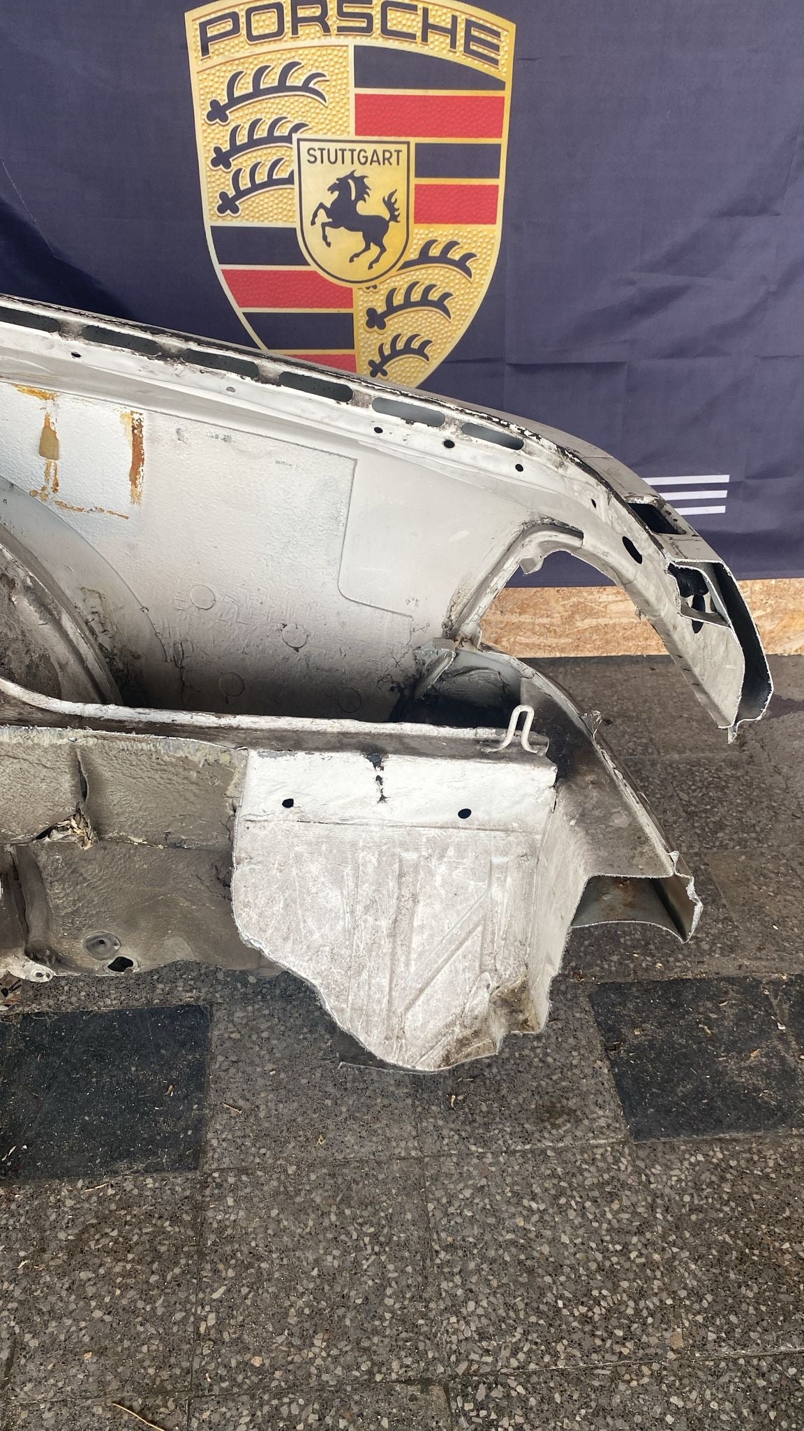 Porsche 944 Right side cut, rear fender 94450390403,
